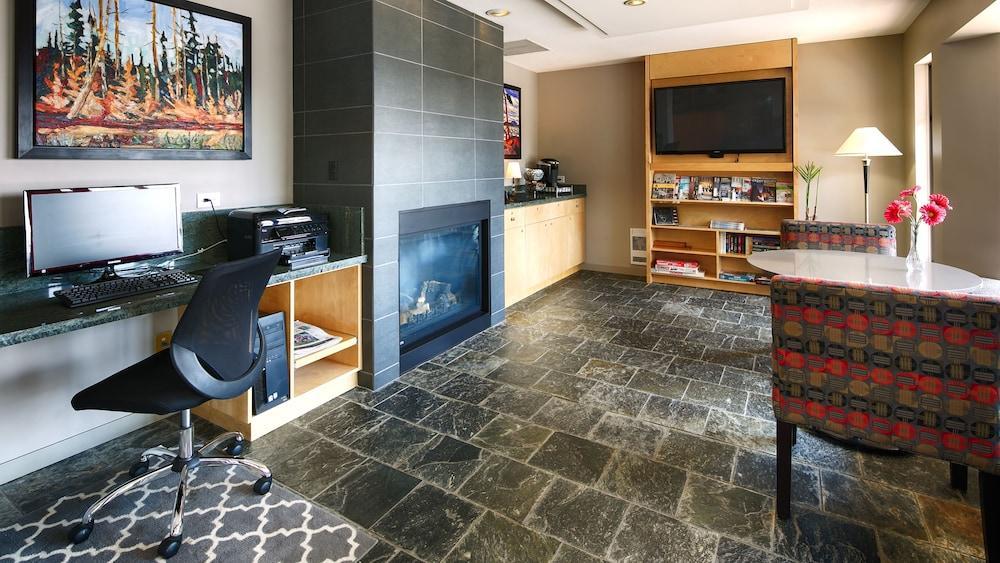 Travelodge By Wyndham Abbotsford Bakerview Экстерьер фото