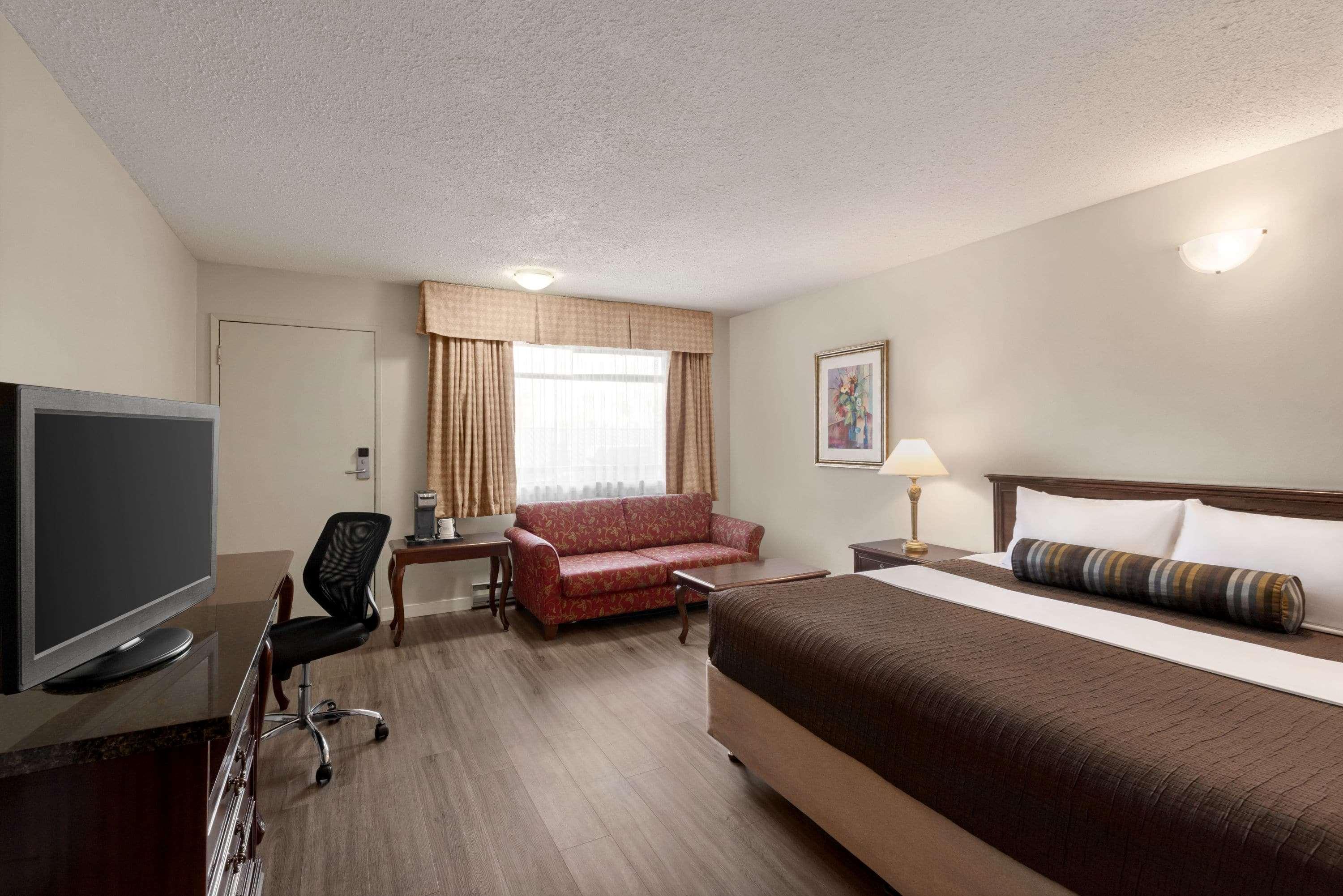 Travelodge By Wyndham Abbotsford Bakerview Экстерьер фото