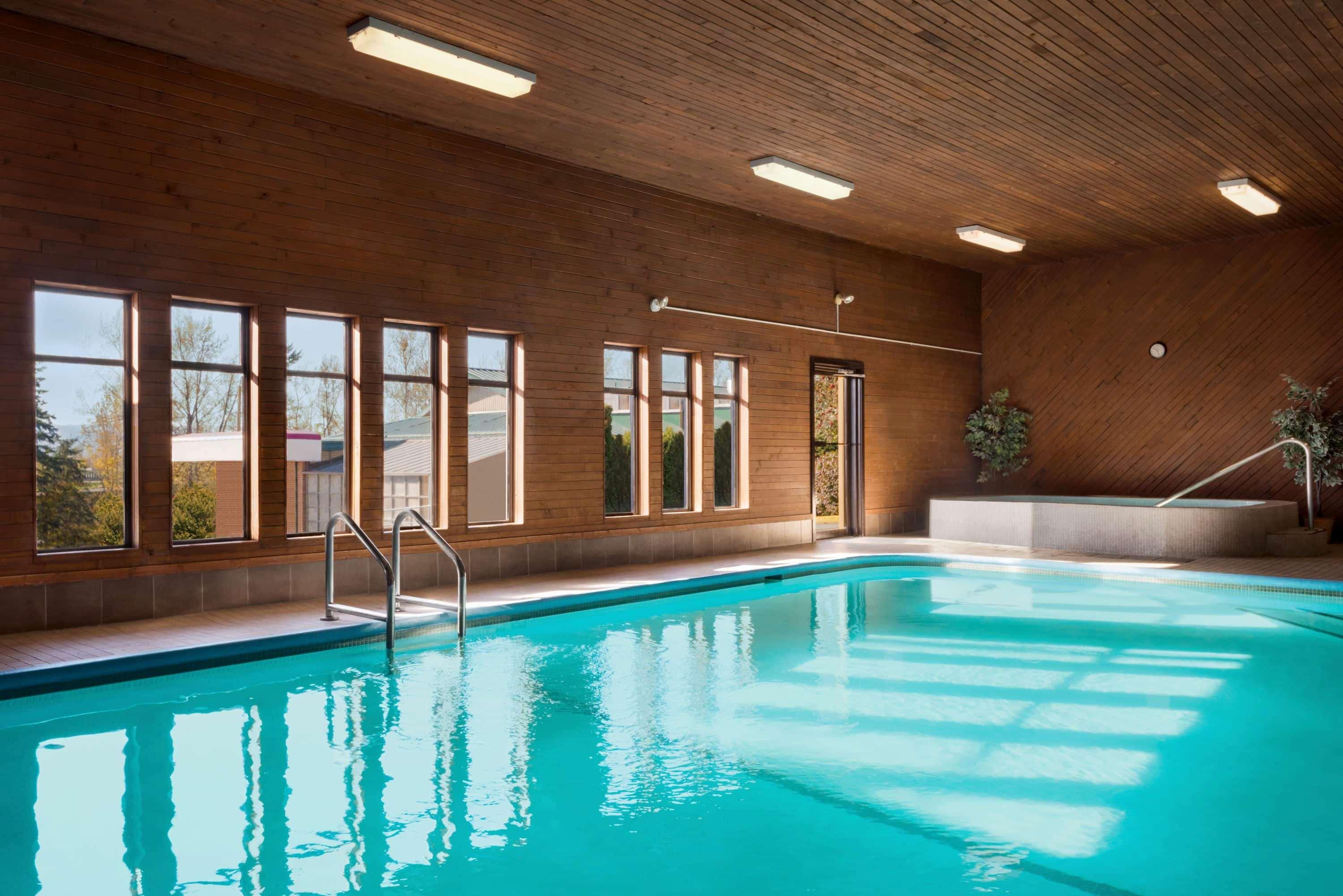 Travelodge By Wyndham Abbotsford Bakerview Экстерьер фото