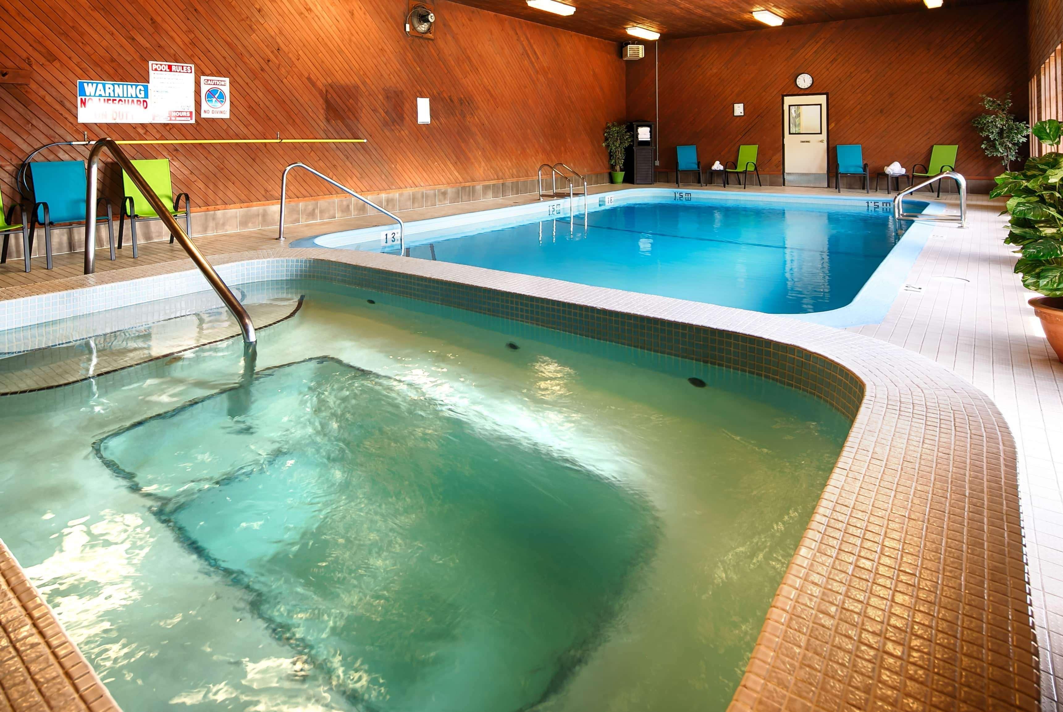 Travelodge By Wyndham Abbotsford Bakerview Экстерьер фото