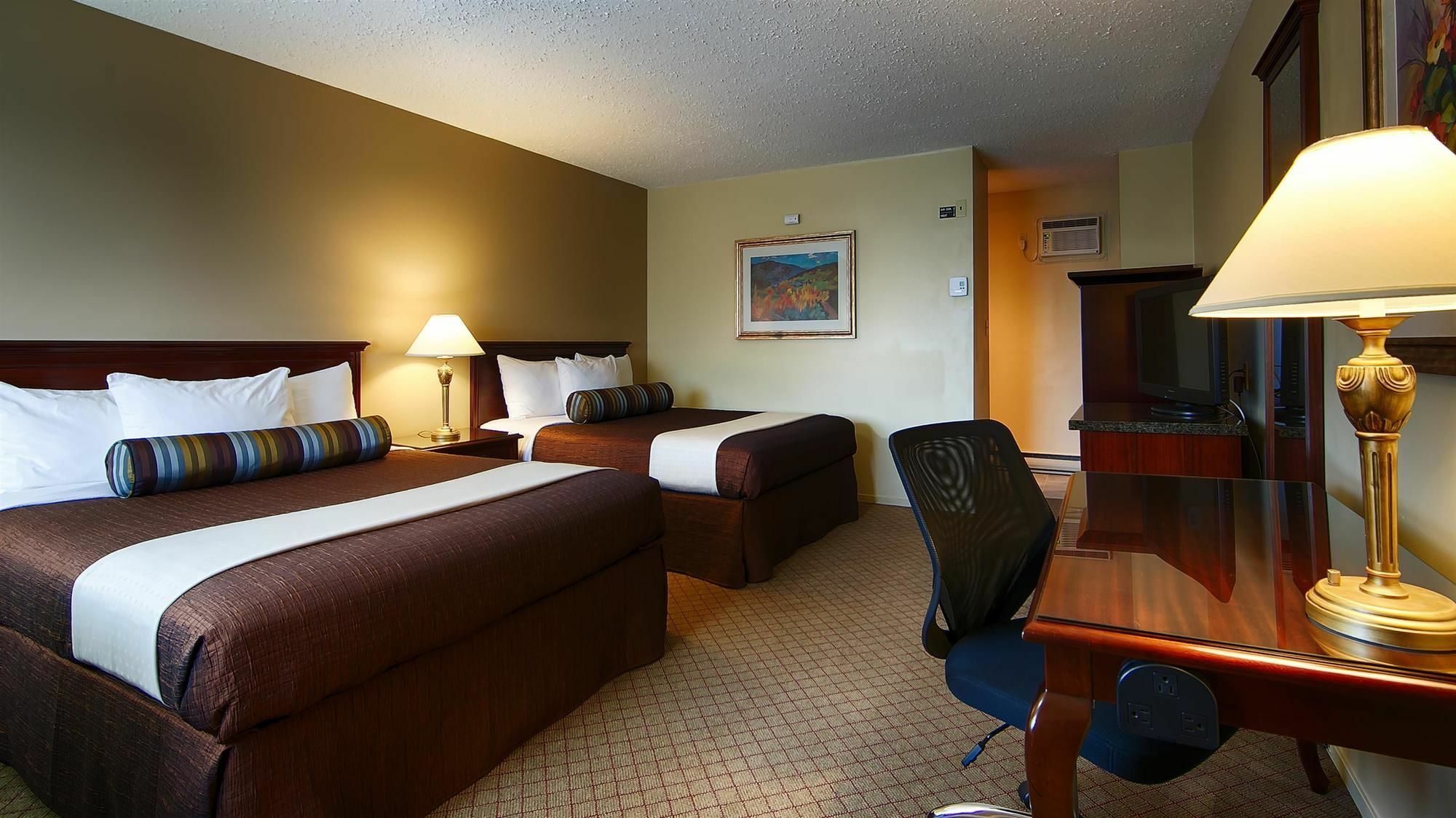 Travelodge By Wyndham Abbotsford Bakerview Экстерьер фото